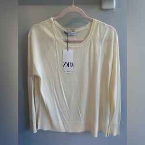NWT Zara pale yellow Size M light sweater